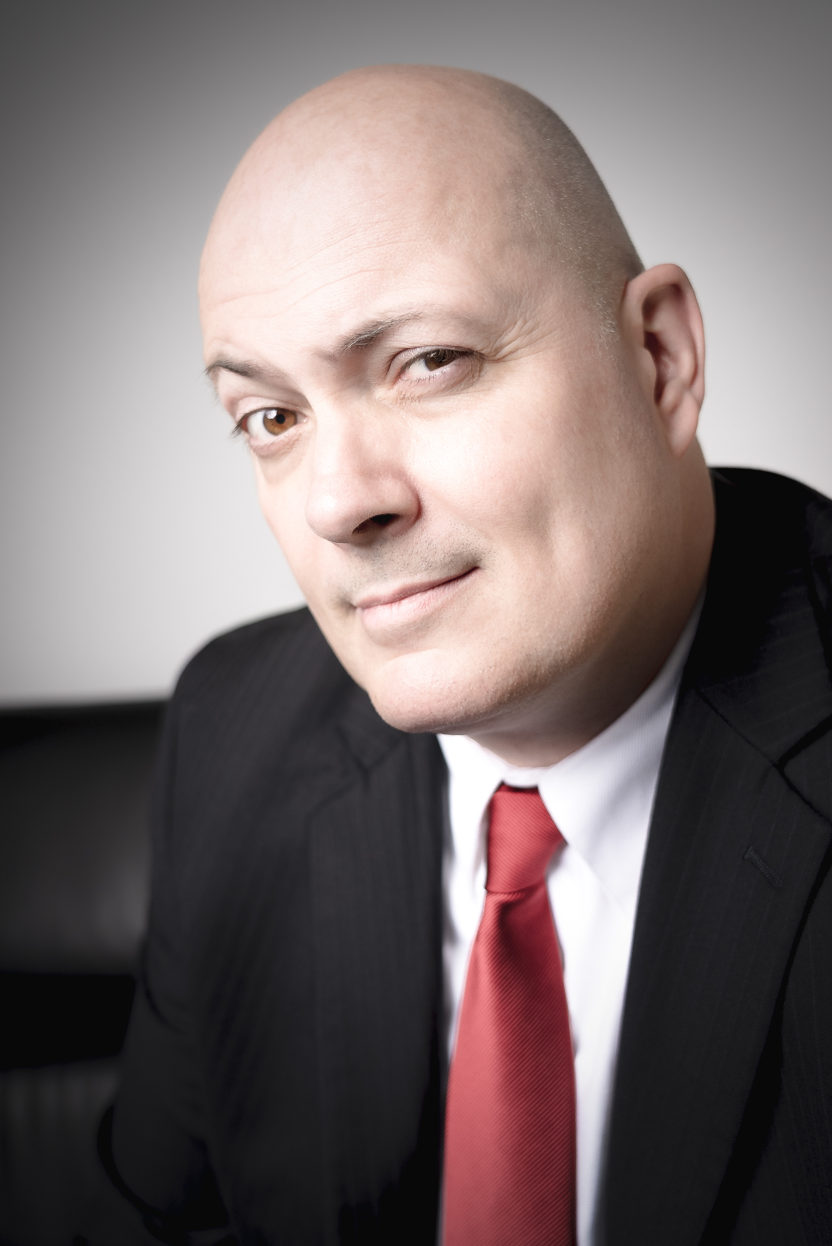 Prof. Robert Perrons